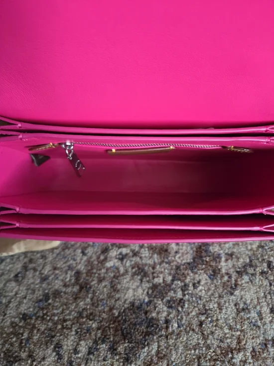 Coach Rogue Top Handle Tea Rose In DRAGONFRUIT - Overseas Exclusive - Picture 12 of 16